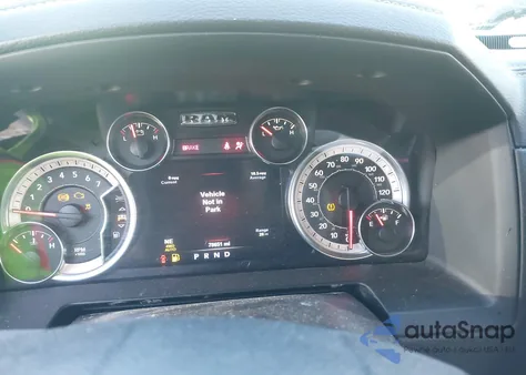 2017 Ram 1500 Sport 4X4 5'7 Box z USA, uszkodzony, nr VIN 1C6RR7MT7HS842108